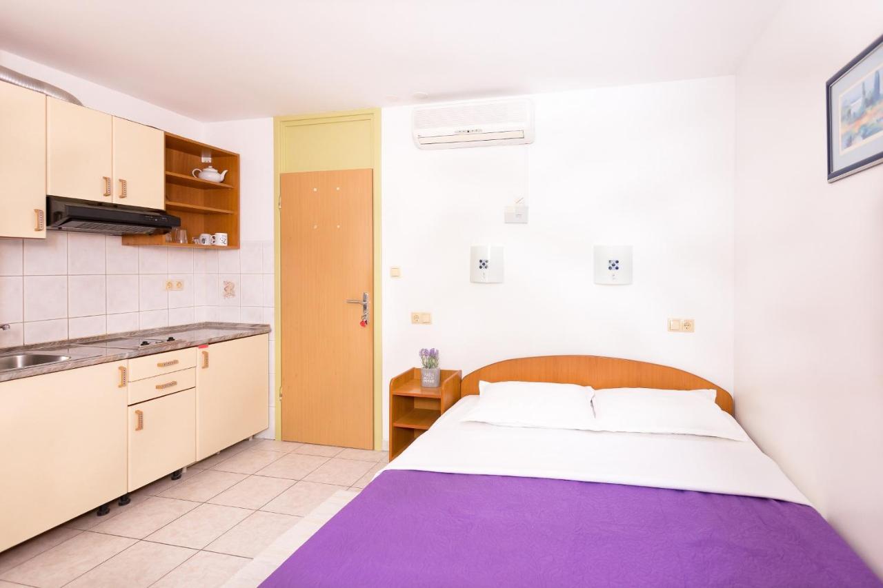 Aga Beach Suites Omiš Extérieur photo